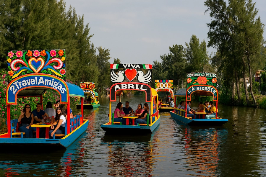 Trajineras in Xochimilco